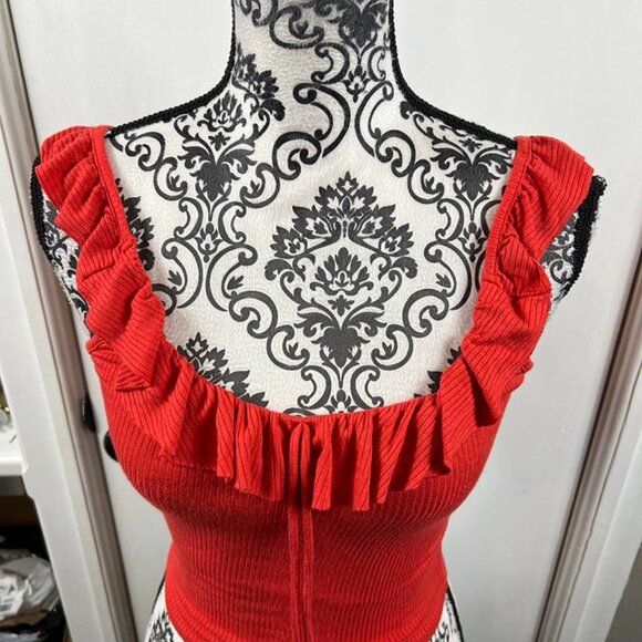 Red Ribbed Ruffle Strap Crop Tank Top | Stretch Knit Fitted Sleeveless Blouse - Picture 3 of 7